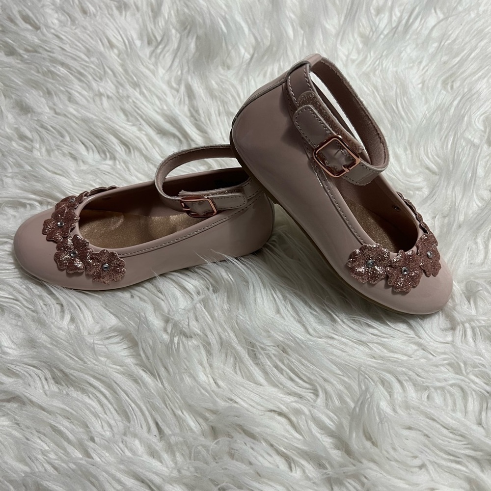 - Rachel shoes - Picture 2 of 3